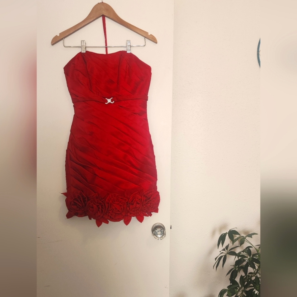 Red strapless with rose flowers on the hem